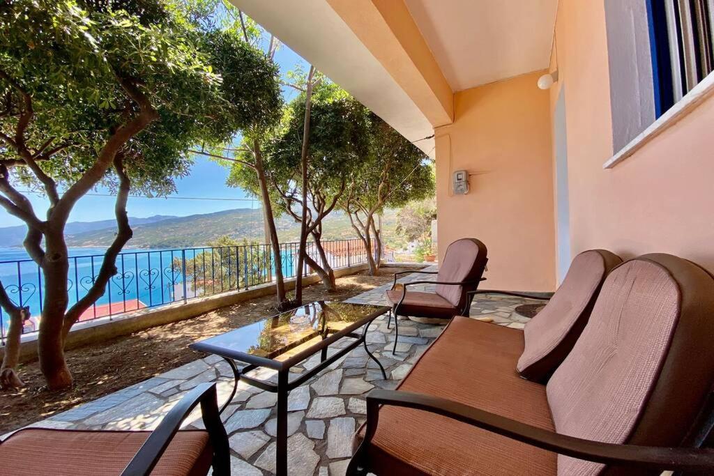 Πέτρινη Αυλή, Αρμενιστης Ικαρια Villa Armenistis  Exterior foto